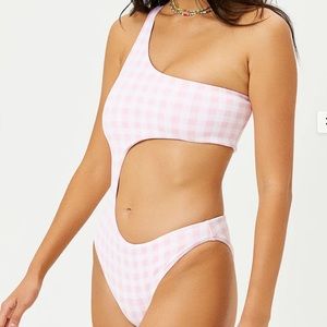 NWT FRANKIES BIKINIS Cash poly one piece pink picnic